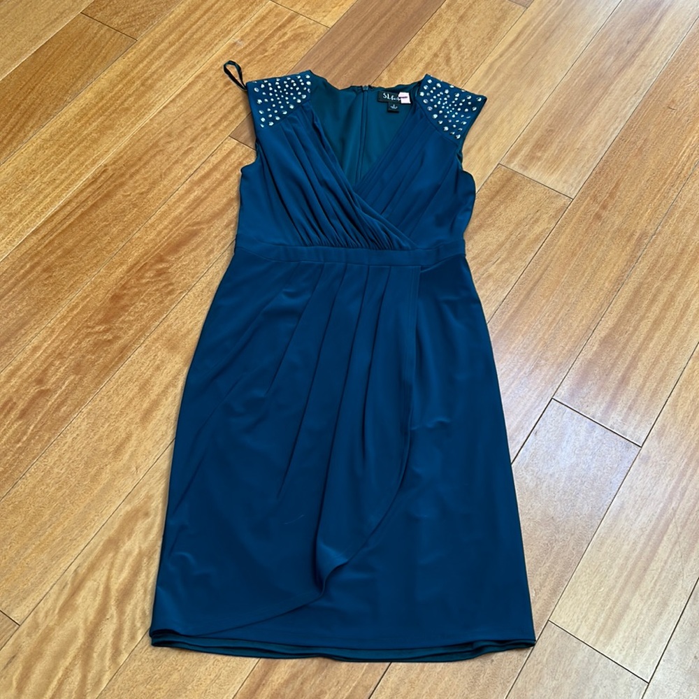 Dark Teal Green Absolutely Beautiful!